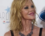 melanie-griffith-jocelyn-wildenstein-la-toya-jackson-joan-rivers-e-joan-van-ark-2