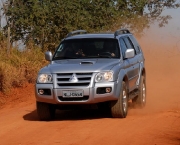 mitsubishi-pajero-sport-flex-1