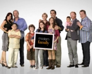 moder-family-mad-men-e-two-and-a-half-man-2