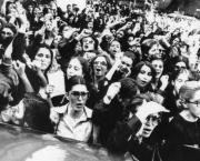 06 Jul 1980, Tehran, Iran --- Some 2,000 women gather outside office of President Abolhassan Bani-Sadr, to protest Islamic dress code for all female employees in government offices.  Bani-Sadr promised to look into their grievances and said that no one would lose her job because of the way she dressed. --- Image by © Bettmann/Corbis