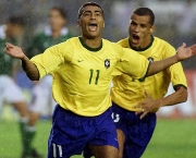 neymar-iguala-marca-de-romario-e-pele-14