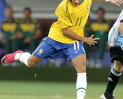 neymar-minimiza-incidente-da-banana-no-amistoso-contra-a-escocia-10