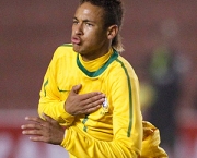 neymar-minimiza-incidente-da-banana-no-amistoso-contra-a-escocia-14