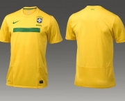 neymar-minimiza-incidente-da-banana-no-amistoso-contra-a-escocia-5
