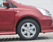 nissan-grand-livina-12