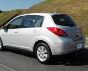 nissan_tiida-2