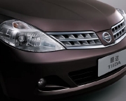 nissan_tiida-9