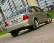 peugeot-307-sedan-feline-5