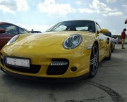 porche-amarelo-7