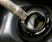 Gas drips from the nozzle of a petrol pump at a gas station in Ilford, Essex, U.K., on Thursday, April 3, 2008. Soaring prices for food, oil and power have pushed euro-area inflation close to a 16-year high, eroding household purchasing
power and undermining consumer confidence. Photographer: Chris Ratcliffe/Bloomberg News