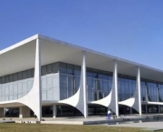 Qual Órgão do Governo Utiliza o Palácio do Planalto (1)