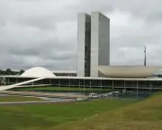 Qual Órgão do Governo Utiliza o Palácio do Planalto (16)