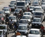 SP - TRÃNSITO/SP  - CIDADES - Congestionamento na Avenida 23 de Maio, visto do Viaduto TutÃ³ia, na zona sul de SÃ£o Paulo, no final da tarde desta segunda-feira.    12/01/2009 - Foto: PAULO LIEBERT/AGÃNCIA ESTADO/AE
