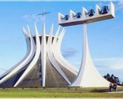 sede-do-partido-comunista-frances-sede-da-onu-e-catedral-de-brasilia-3