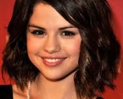 selena-gomez-com-cabelo-curto-12