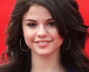 selena-gomez-com-cabelo-curto-13