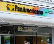 2010-11-10 FACHADA DO BANCO PANAMERICANO EM SAO JOSE DOS CAMPOS ZONA CENTRAL . O BANCO TERIA RECEBIDO APORTE DE R$2,5 BILHOES E MOVIMENTOU O MERCADO .
PHOTOS LUCAS LACAZ RUIZ / A13