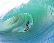 Surfistas Pegando Onda Gigante (2)