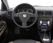 volkswagen-bora-2-0-tiptronic-13