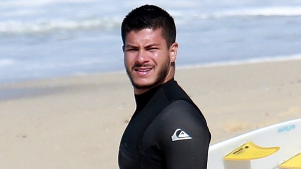 Arthur Aguiar, Surfista Brasileiro