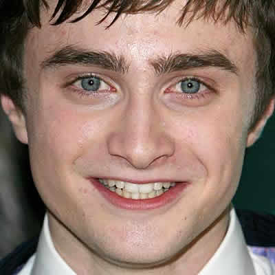 Close Daniel Radcliffe