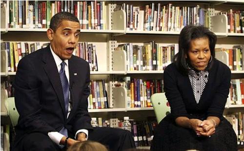 Barack Obama Espantado Durante Visita em Escola