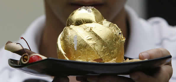 Bolo de Ouro e Diamantes