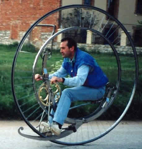 Bicicleta de uma Roda Só