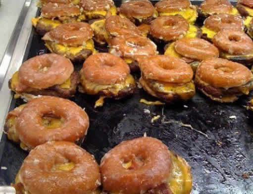 Donuts e hamburguer