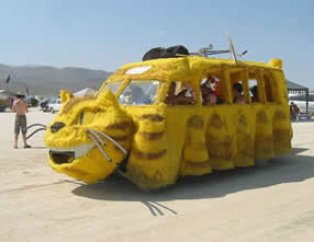 Carro em Forma de Gato