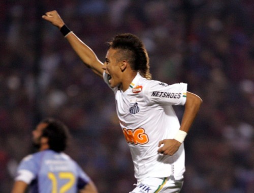 Neymar Comemora Após Marcar o Terceiro Gol Santista