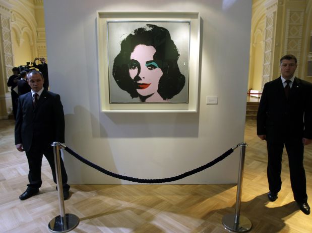 Joias, Arte e Vestuário De Elizabeth Taylor