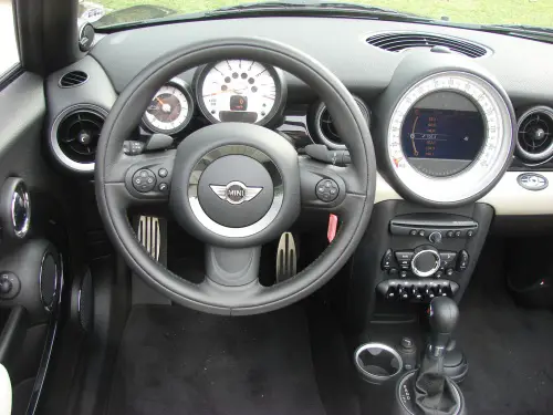 Mini Cooper Movido Por Gasolina