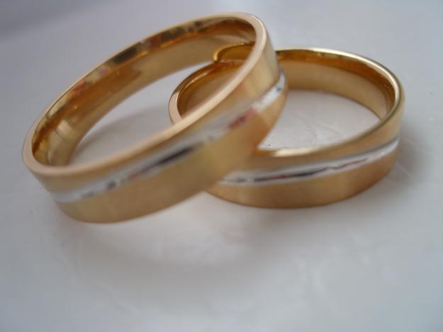 Alianças de Casamento de Ouro