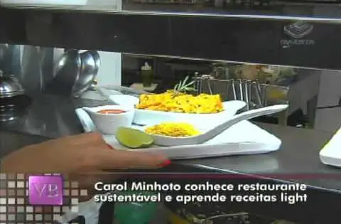 Carol Minhoto Conhece Restaurante Sustentável e Aprende Receitas