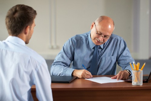 Novo Emprego - Dicas Para o Jovem Profissional