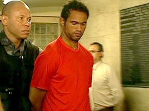 Goleiro Bruno é Assediado na Penitenciária