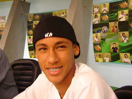 A Trajetória Do Jogador Neymar