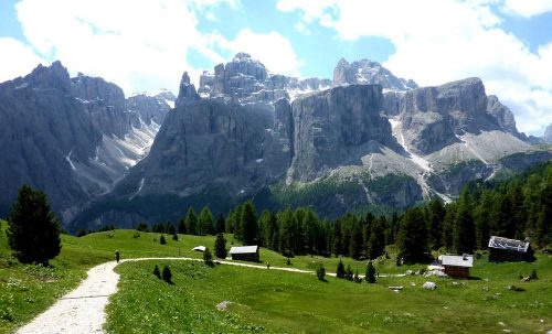 Cadeia de Montanhas das Dolomitas